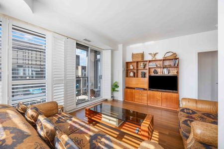 For Lease - 500 St Clair Avenue Unit# 1901, Toronto, Ontario - Photo 2