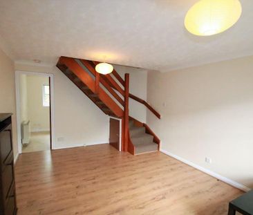 2 bedroom end of terrace house to rent - Photo 1