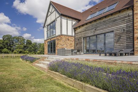 7 bedroom country house to rent - Photo 2