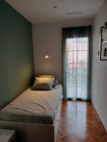 Avinguda de Mistral, Barcelona, Catalonia 08015 - Photo 2