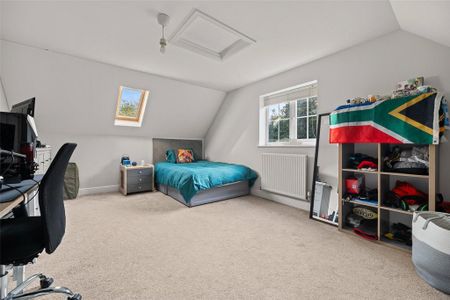 5 bedroom detached house to rent - Photo 4