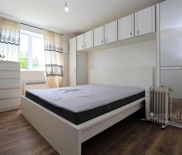 Old Park Mews, Hounslow, TW5 - Photo 2