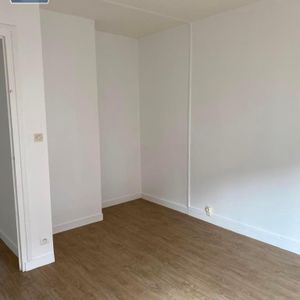 Location Appartement 4 pièces 79m² ST NAZAIRE 44600 - Photo 3