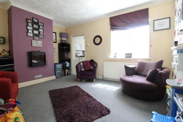 Gillingham Road, Gillingham, ME7 - Photo 1