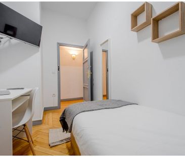 Calle de Goya, Madrid, Community of Madrid 28009 - Photo 2