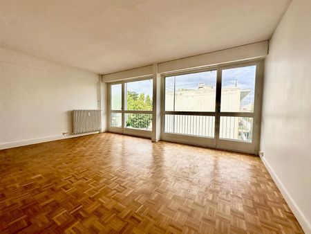 Location Appartement 3 pièces 69m² - Photo 2