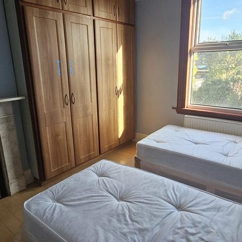 6 bedroom terraced house to rent - Photo 1