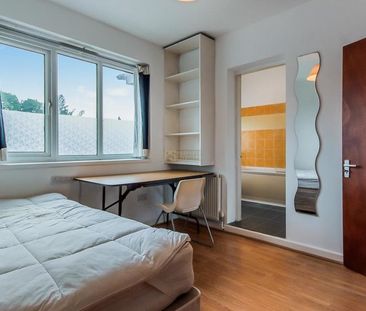 6 bedroom terraced house to rent - Photo 4