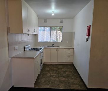 Fresh & Ready - Two Bedrooms & Ground Floor *Open 11/12 4.30pm to 4... - Photo 6