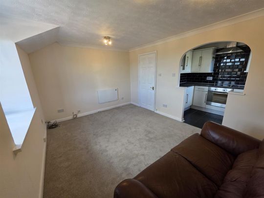 Half Moon Meadow, HP2 7SD, Hemel Hempstead - Photo 1