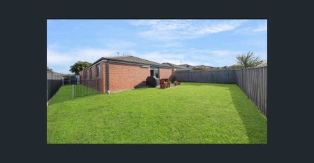 Perfect Family Home - Photo 4