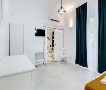 Via Giovanni Lanza, Rome, Lazio 00184 - Photo 3