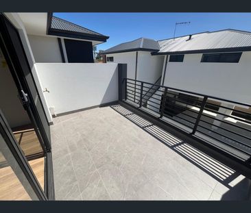 Units/101 Hamilton Street, Cannington, WA 6107 - Photo 3