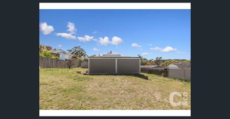 Neat & Tidy Medina Cottage! - Photo 4