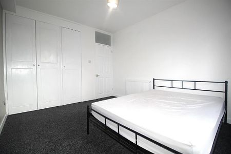 2 bedroom maisonette to rent - Photo 4