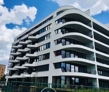 Luxuriöse 2-Zimmer Wohnung in direkter Spreelage in Friedrichshain, - Photo 1