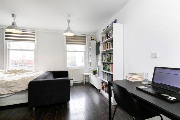 Studio to rent - Photo 1