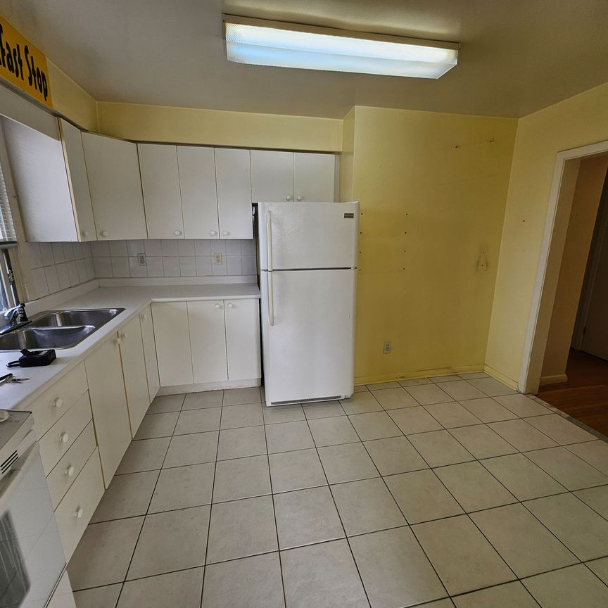 For Lease - 401 Winnett Avenue Unit# 5, Toronto, Ontario - Photo 1