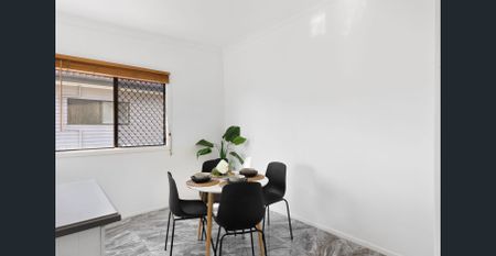 Neat and Tidy Cottage - Walk to all amenties - Photo 2