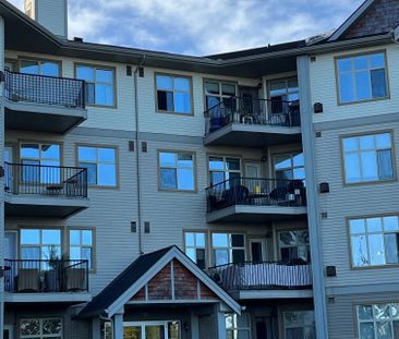 Executive 2 BR Condo – Top Floor overlooking SYLVAN Lake - Photo 1