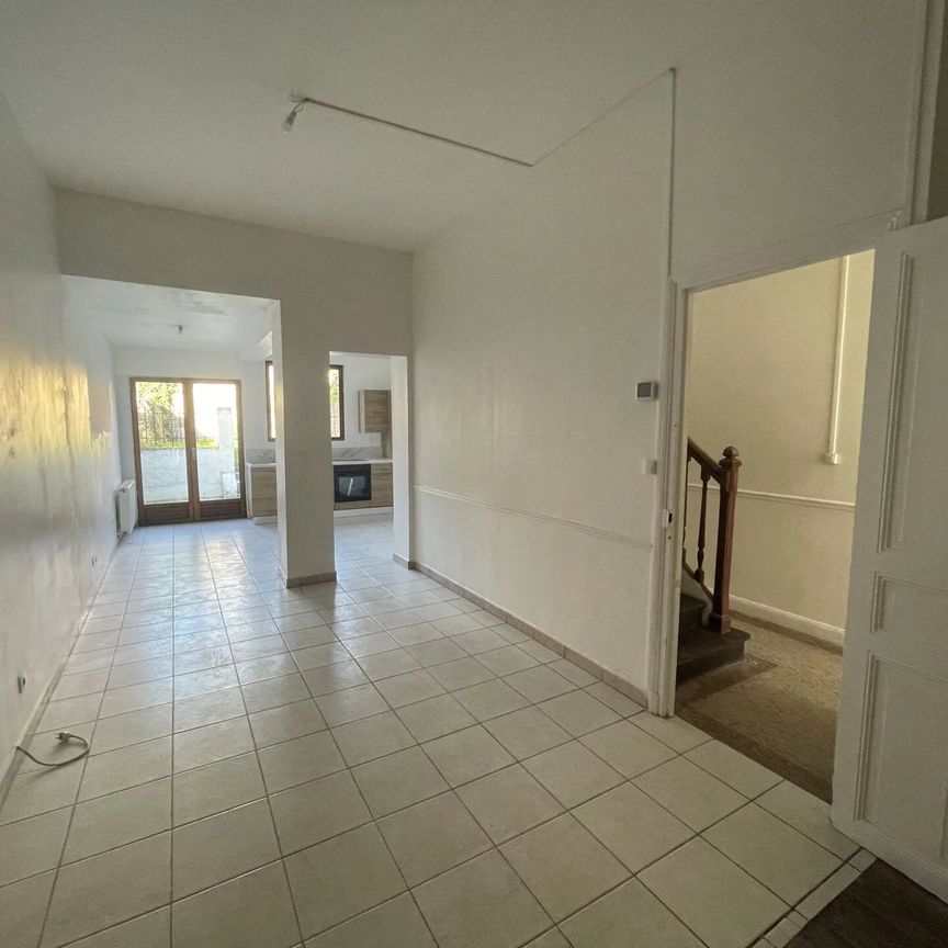 Location Maison 5 pièces 118 m2 à Saint-Quentin - Photo 1