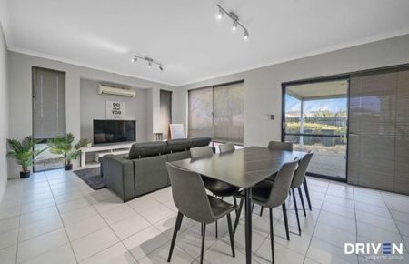 Modern Comfort, Elevated Living & Everyday Convenience! - Photo 3