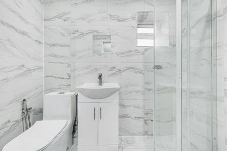 House share to rent - Photo 4