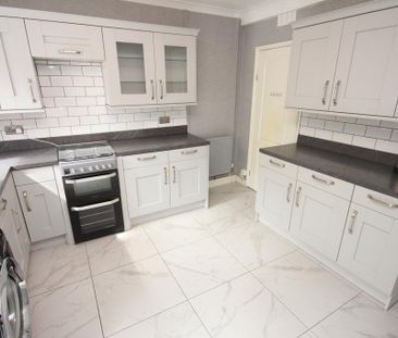 3 bedroom terraced house to rent - Photo 1