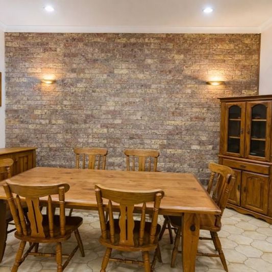 Spacious Family Home in a Prime Hurstville Location - Photo 1