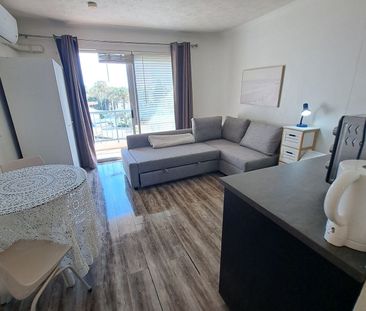 Modern studio on the Southport Broadwater! - Photo 5