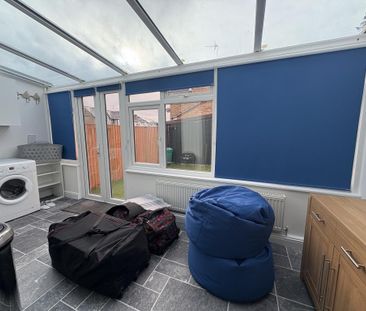 3 bedroom end of terrace house to rent - Photo 5