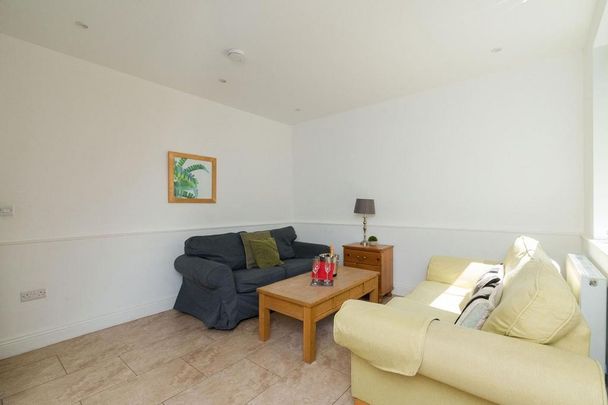 4 bedroom terraced house to rent - Photo 1