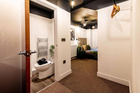 1 bedroom in a house share to rent - Photo 4