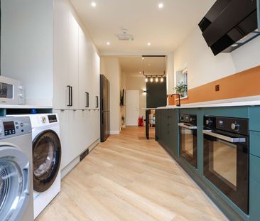 Uk Award Winning, exceptionally high standard, design-led, immacula... - Photo 5