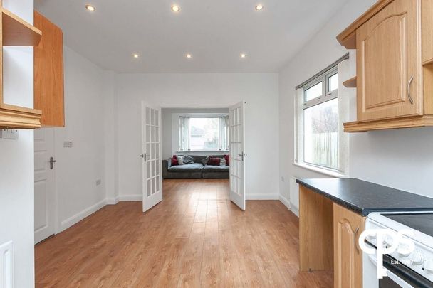 132 Ballynahinch Road, Lisburn BT27 5HB - Photo 1