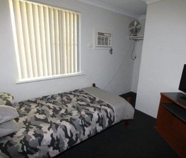 AFFORDABLE 4x2 - Great Family Home - Photo 2