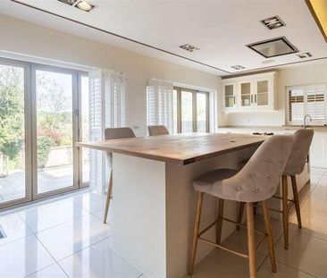 Blackacre Road, Theydon Bois, CM16 - Photo 3