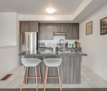 For Lease - 3074 Cascade Common, Oakville, Ontario - Photo 6