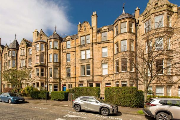 ***This apartment doesn't have an HMO Licence*** A three bedroom flat, with box room in a charming purpose built tenement flat in the heart of Marchmont with a shared garden. - Photo 1