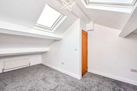 3 bedroom terraced house to rent - Photo 3