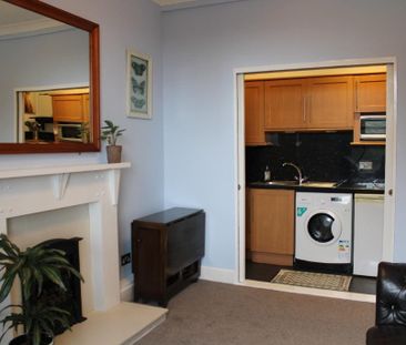 2 bed flat for rent in West End - Photo 5
