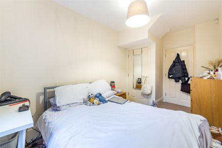 2 bed flat to rent in Brandon Grove, Sandyford, NE2 - Photo 2