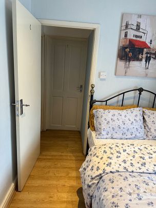 Room in a Shared House, Hendon Way, NW2 - Photo 1