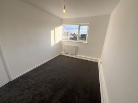 3 bedroom maisonette to rent - Photo 2