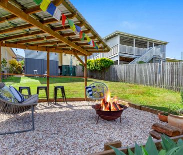 GORGEOUS COTTAGE READY FOR YOU TO CALL HOME! - Photo 3