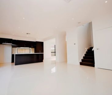 3 Bed, 2 Bath - Photo 2