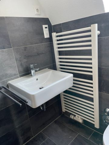 Hochwertig modernisiertes Maisonette-Appartement in E-Steele unweit der Ruhr zu vermieten! - Photo 3