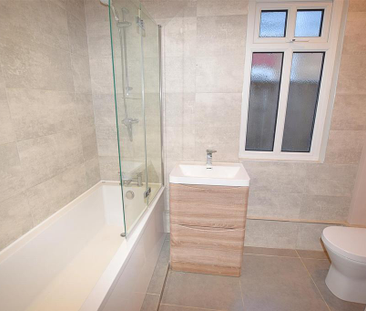 3 bedroom chalet to rent - Photo 3