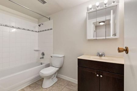 Premier Suite - 1 Bedroom - Photo 3