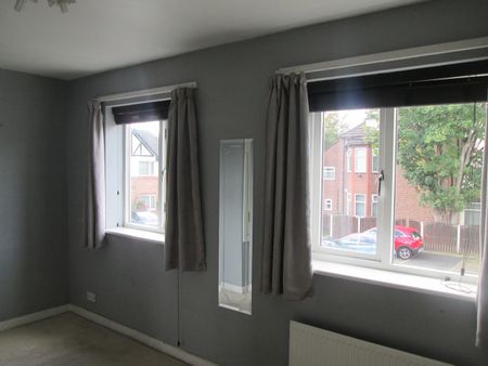 2 Bed Semi-Detached House, The Bails, M7 - Photo 3